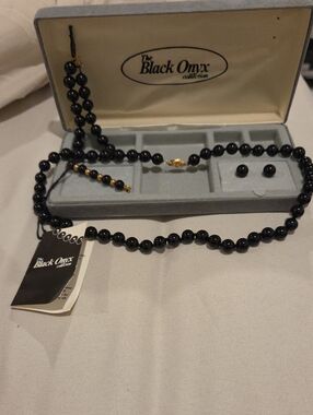 NWT Vintage Genuine Onyx 4 Piece Jewelry Set